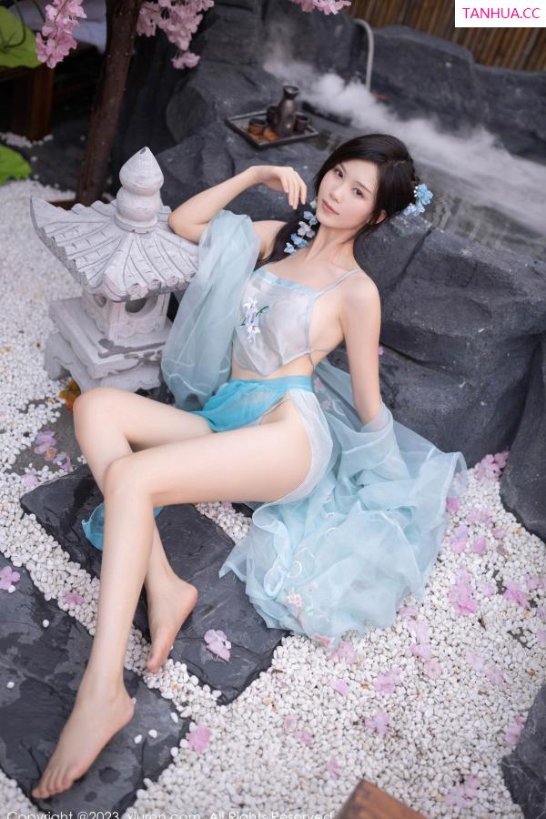 陈若依 抖娘利世 [XiuRen]高清写真图 2023.06.28 No.6991 利世 古装美腿第17张图片